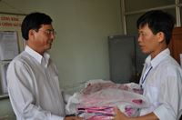 PAT trao quà cho học sinh khó khăn
