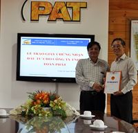 LỄ TRAO GIẤY CHỨNG NHẬN ĐĂNG KÝ DOANH NGHIỆP VÀ GIẤY CHỨNG NHẬN ĐẦU TƯ CHO CTY TNHH TOÀN PHÁT